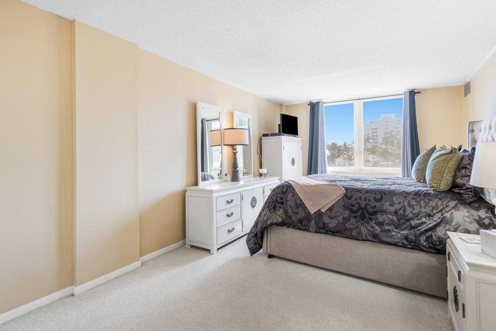 Image 19 of property listing at 3301 S Ocean Boulevard 201, Highland Beach, FL 33487