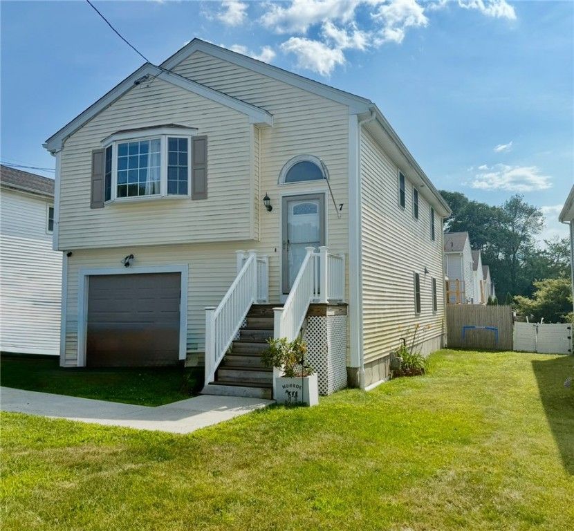 7 Branch Avenue, Cumberland, RI 02864