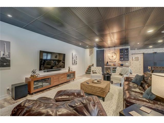 1100 Juniper Way, Hudson, WI 54016