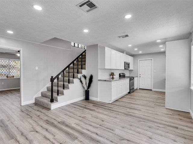 2305 Peach Lane, Pasadena, TX 77502