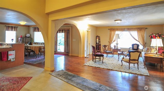 1055 N Jackson Avenue, East Wenatchee, WA 98802