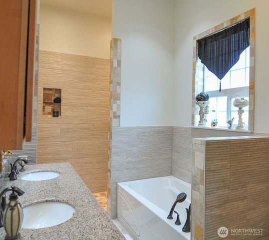 1055 N Jackson Avenue, East Wenatchee, WA 98802