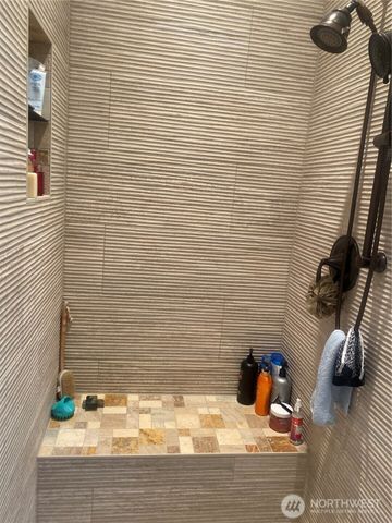 1055 N Jackson Avenue, East Wenatchee, WA 98802