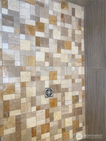 1055 N Jackson Avenue, East Wenatchee, WA 98802