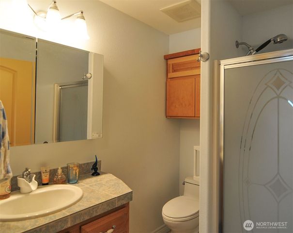 1055 N Jackson Avenue, East Wenatchee, WA 98802