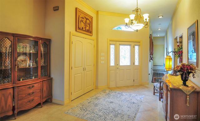 1055 N Jackson Avenue, East Wenatchee, WA 98802