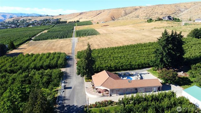 1055 N Jackson Avenue, East Wenatchee, WA 98802