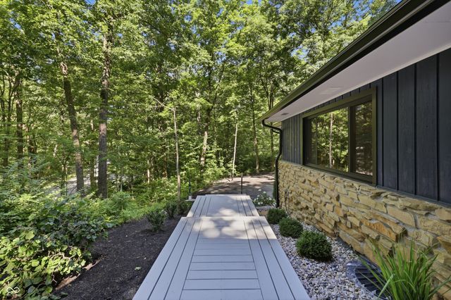 9220 Sandbury Road, Indianapolis, IN 46256