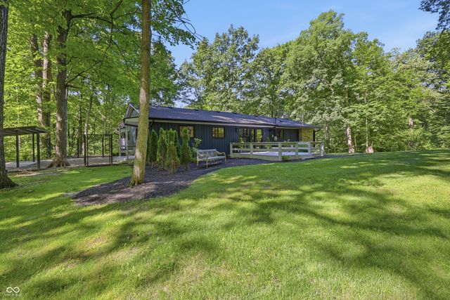 9220 Sandbury Road, Indianapolis, IN 46256