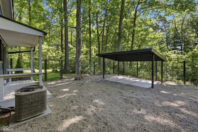 9220 Sandbury Road, Indianapolis, IN 46256