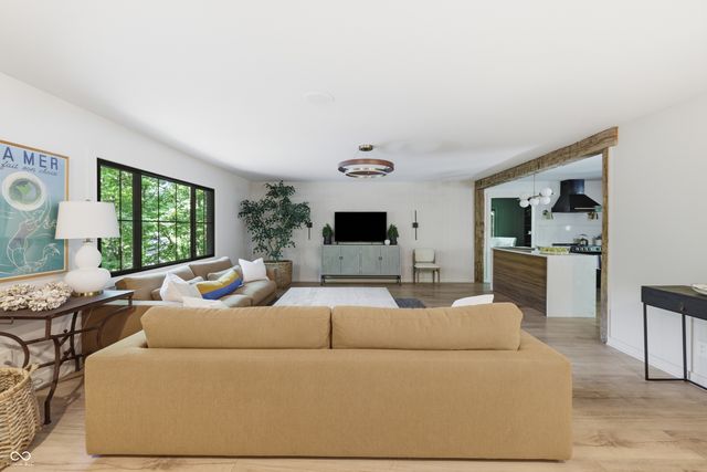 9220 Sandbury Road, Indianapolis, IN 46256
