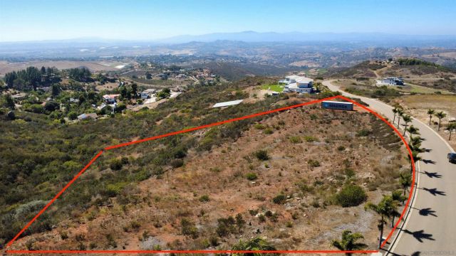 2220 Panoramic Dr. 10, Vista, CA 92084