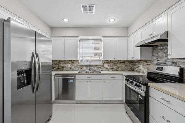 3403 Winter Lane, Baytown, TX 77521