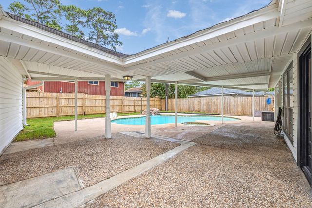 3403 Winter Lane, Baytown, TX 77521