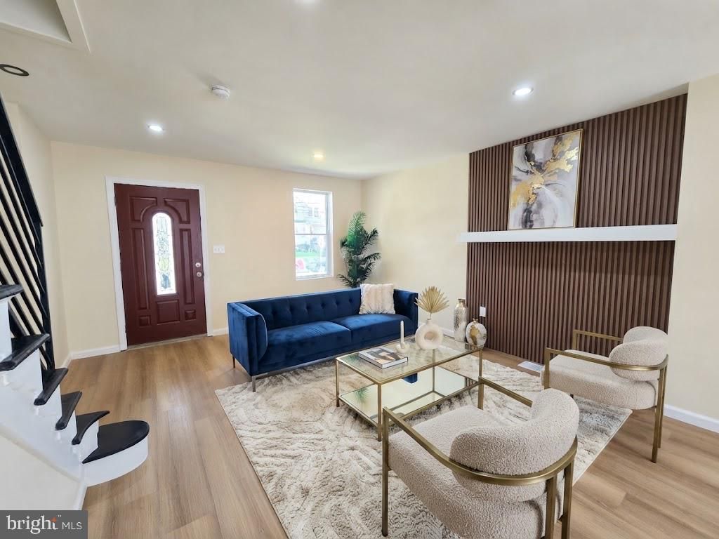 7108 CLOVER LN, UPPER DARBY, PA 19082 — exterior
