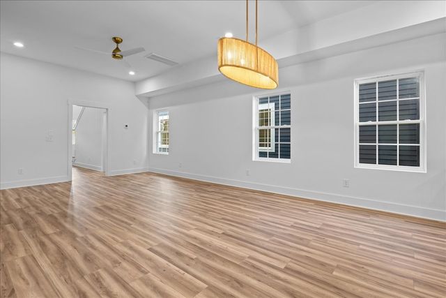 329 Seneca Dr, Nashville, TN 37214