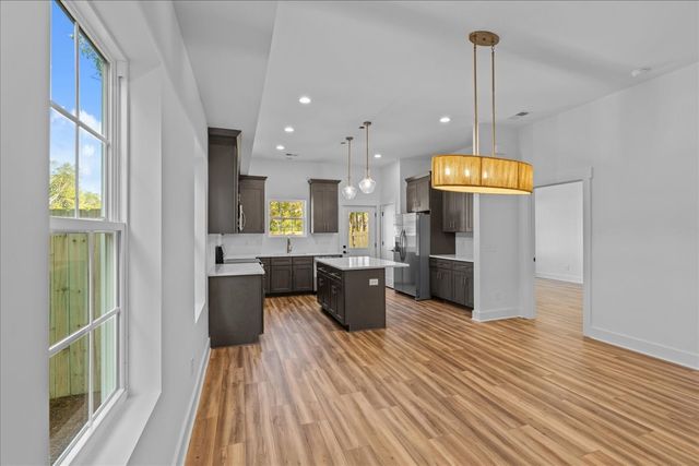 329 Seneca Dr, Nashville, TN 37214