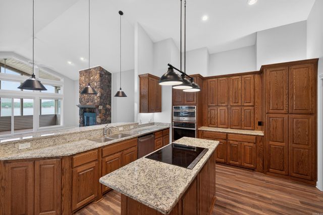 74 Salvatierra Way, Hot Springs Village, AR 71909