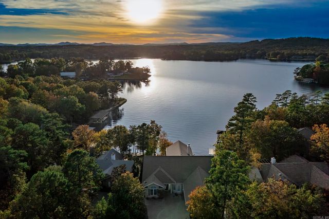 74 Salvatierra Way, Hot Springs Village, AR 71909