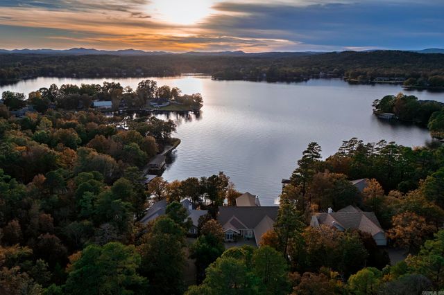 74 Salvatierra Way, Hot Springs Village, AR 71909