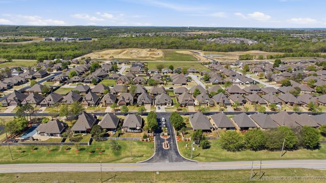 14510 S Vandalia Avenue, Bixby, OK 74008