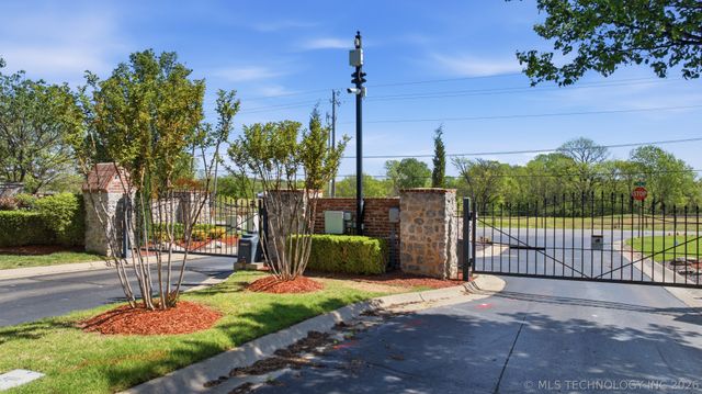 14510 S Vandalia Avenue, Bixby, OK 74008