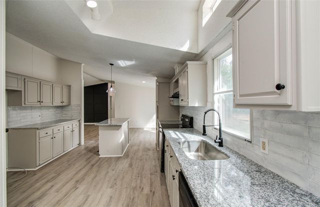 796 County Road 373, Splendora, TX 77372