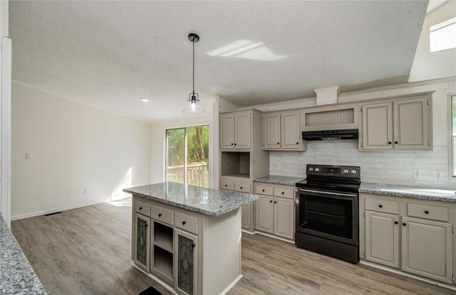 796 County Road 373, Splendora, TX 77372