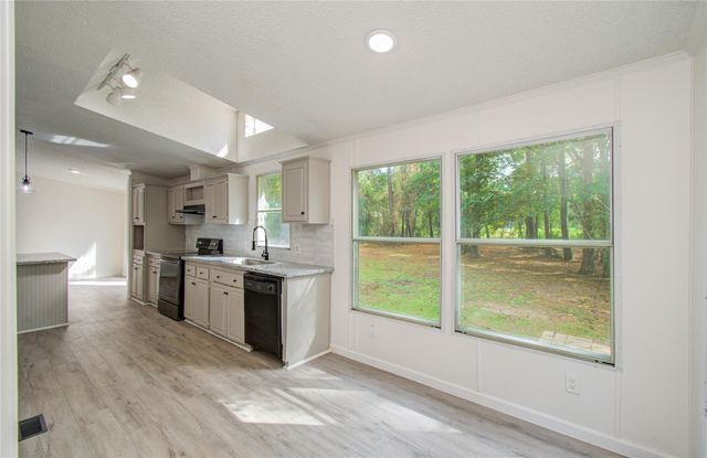 796 County Road 373, Splendora, TX 77372