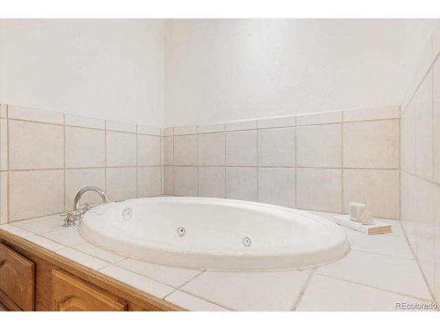 19423 E Tufts Cir, Centennial, CO 80015