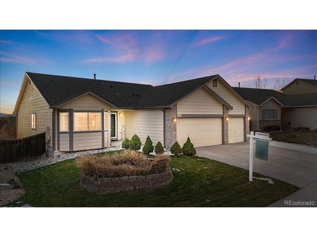 19423 E Tufts Cir, Centennial, CO 80015