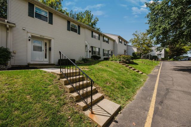 2853 Avati Drive, D5, Columbus, OH 43207