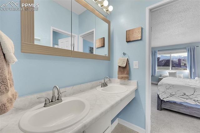 218 W Rockrimmon Boulevard C, Colorado Springs, CO 80919