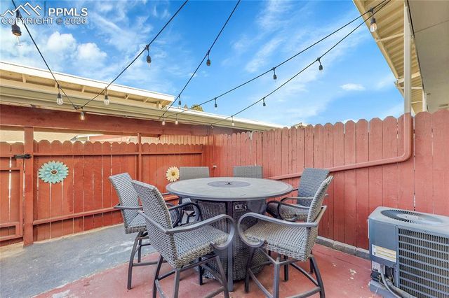 218 W Rockrimmon Boulevard C, Colorado Springs, CO 80919