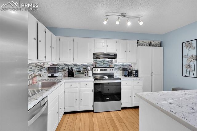 218 W Rockrimmon Boulevard C, Colorado Springs, CO 80919