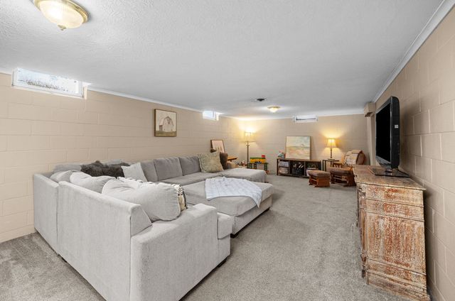 437 26th Avenue, East Moline, IL 61244