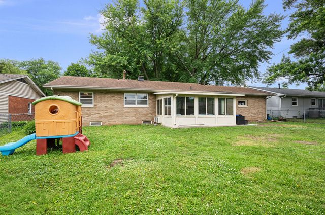 437 26th Avenue, East Moline, IL 61244
