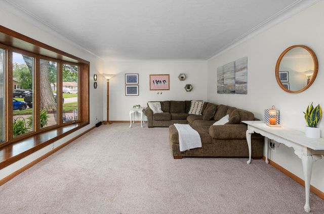 437 26th Avenue, East Moline, IL 61244