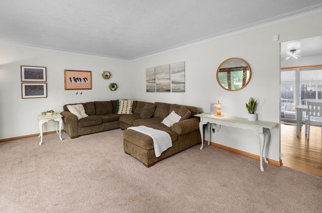 437 26th Avenue, East Moline, IL 61244