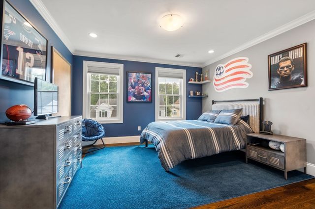 25 Arch St, Needham, MA 02492