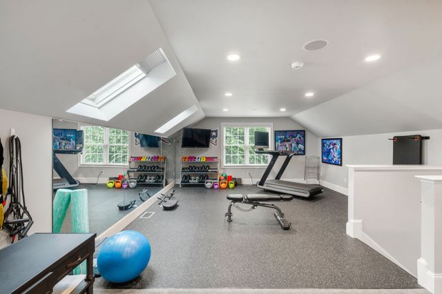 25 Arch St, Needham, MA 02492