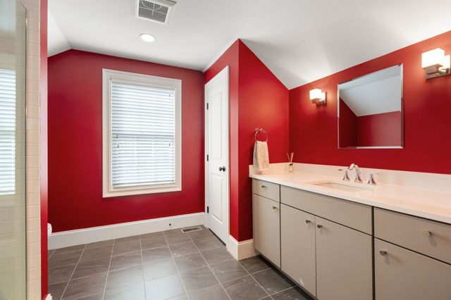 25 Arch St, Needham, MA 02492
