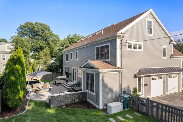 25 Arch St, Needham, MA 02492