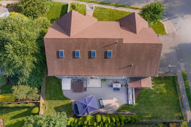 25 Arch St, Needham, MA 02492