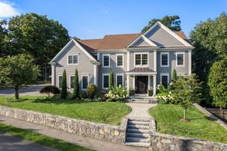 25 Arch St, Needham, MA 02492
