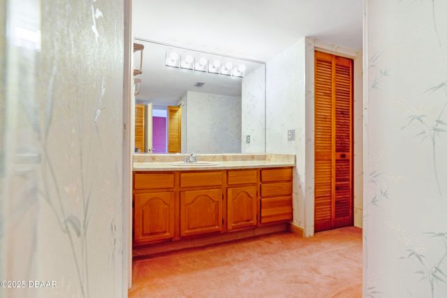 100 Silver Beach Ave Apt 816, Daytona Beach, FL 32118