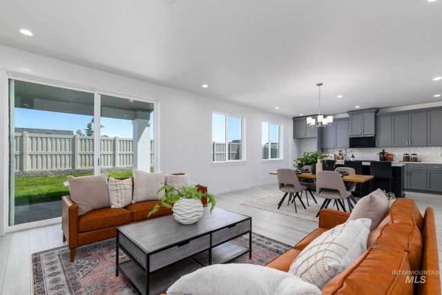 8426 S Wavecrest Ave, Kuna, ID 83634