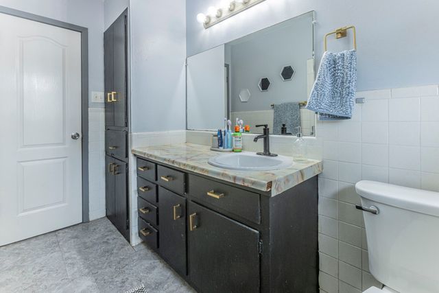 314 S Rita Street, Lacy Lakeview, TX 76705