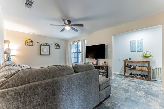 314 S Rita Street, Lacy Lakeview, TX 76705