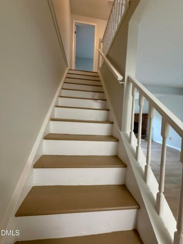 7721 Kingsberry Court, Raleigh, NC 27615